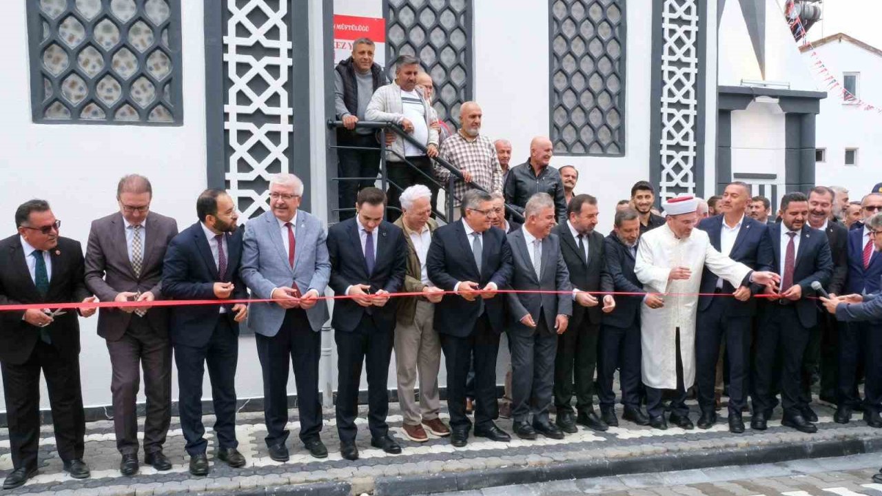 Durağan Yeni Camii dualarla ibadete açıldı