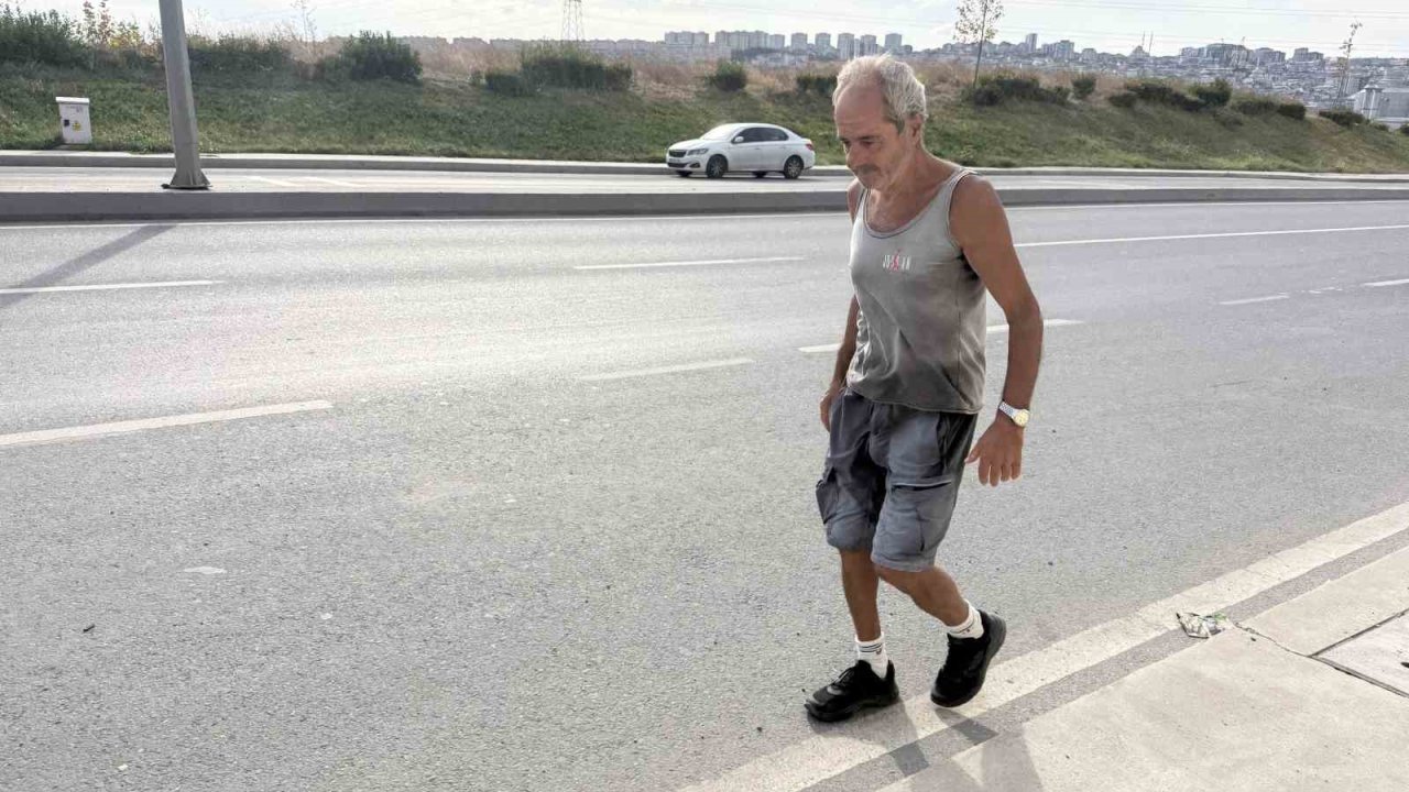 Avcılarlı 68 yaşındaki ‘Forrest Gump’ 6 yıldır günde 30 kilometre yürüyor
