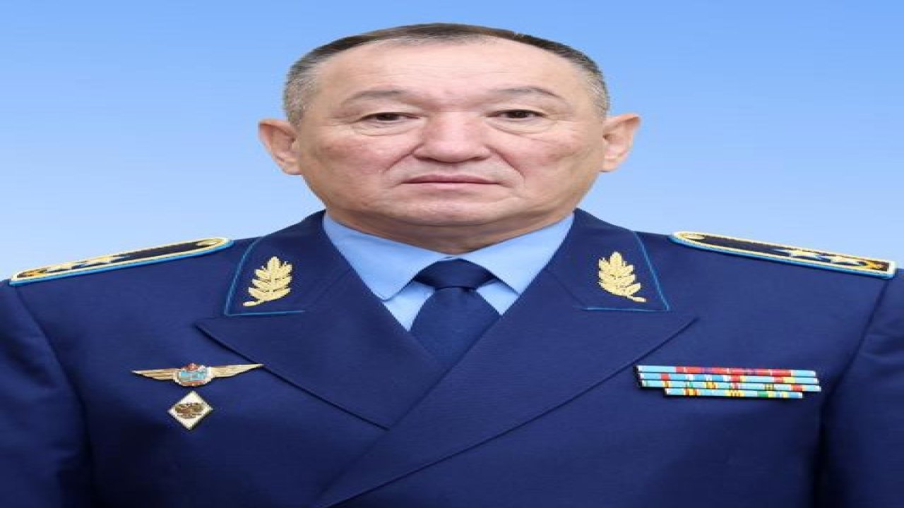 Kazakistan Cumhurbaşkanı Tokayev, Savunma Bakanı Kosanov’u görevden aldı