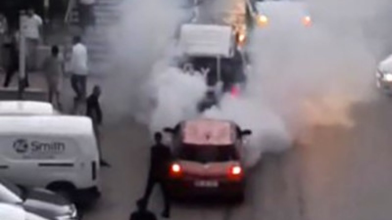 Trafiği tehlikeye atarak lastik yakan sürücüye ceza