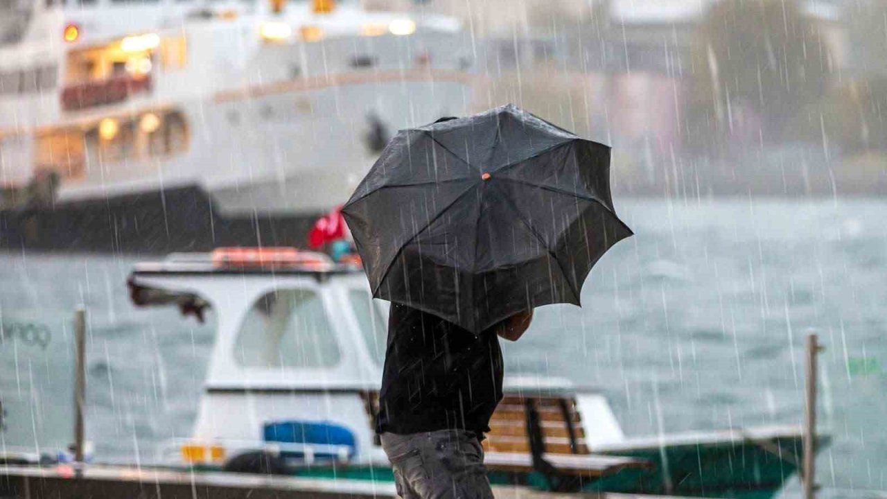 İstanbul için kuvvetli yağış ve fırtına uyarısı