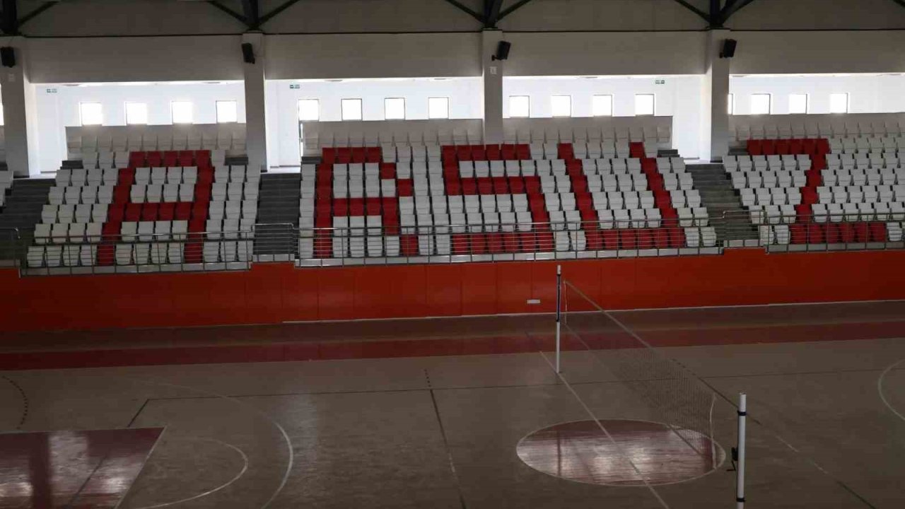 Arsuz’da 6 bin 846 metrekarelik kapalı spor salonunda sona gelindi