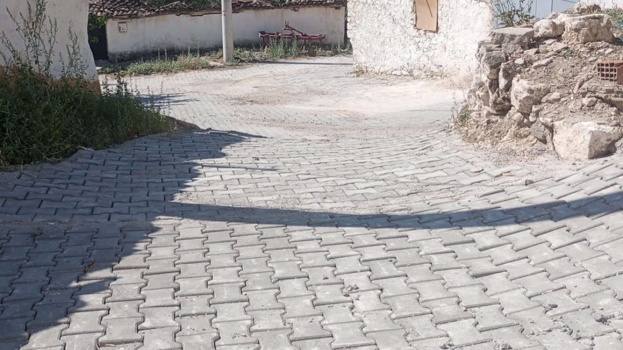 Şehzadeler’de parke taş döşeme çalışmalarında yüzde 95 tamamlandı