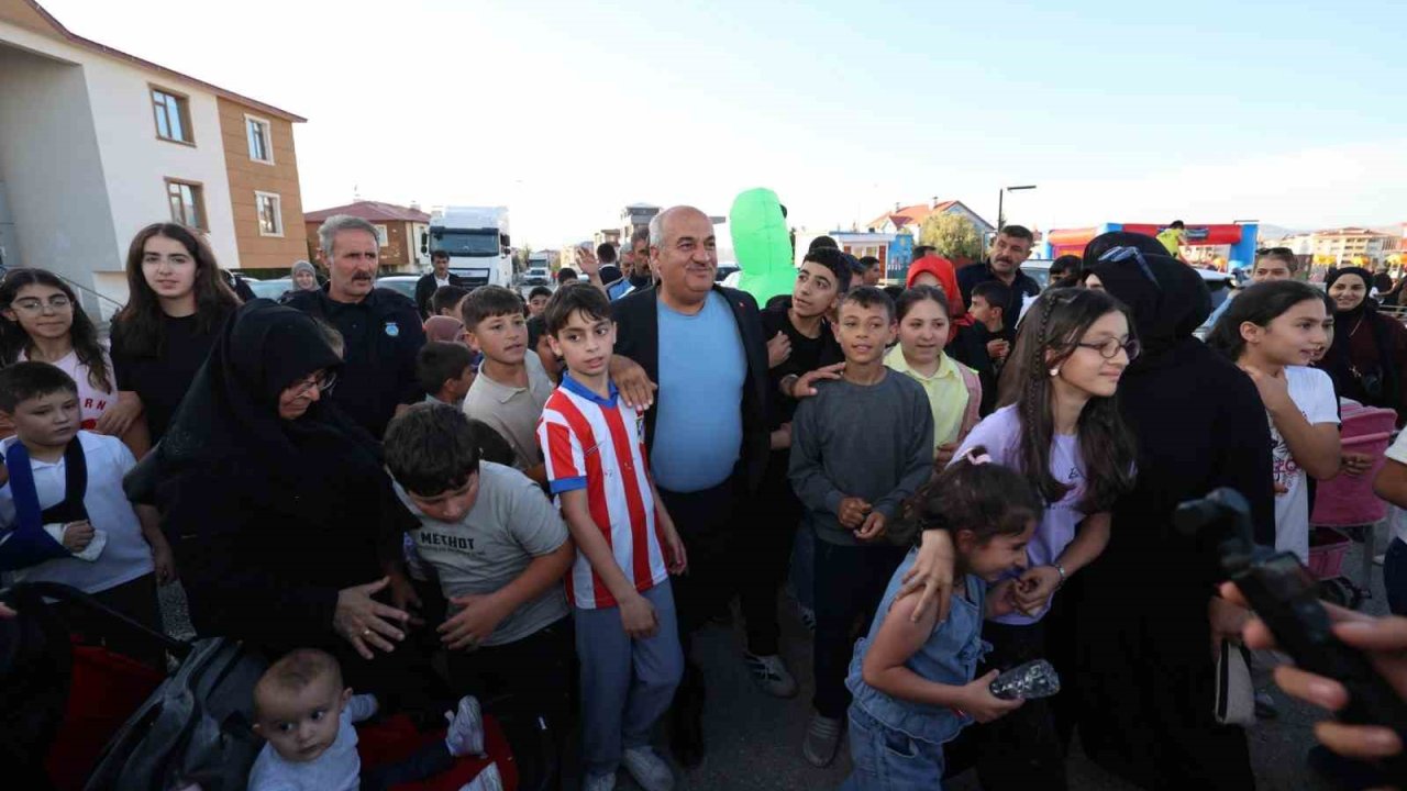 Aziziye’de güz akşamları coşkusu