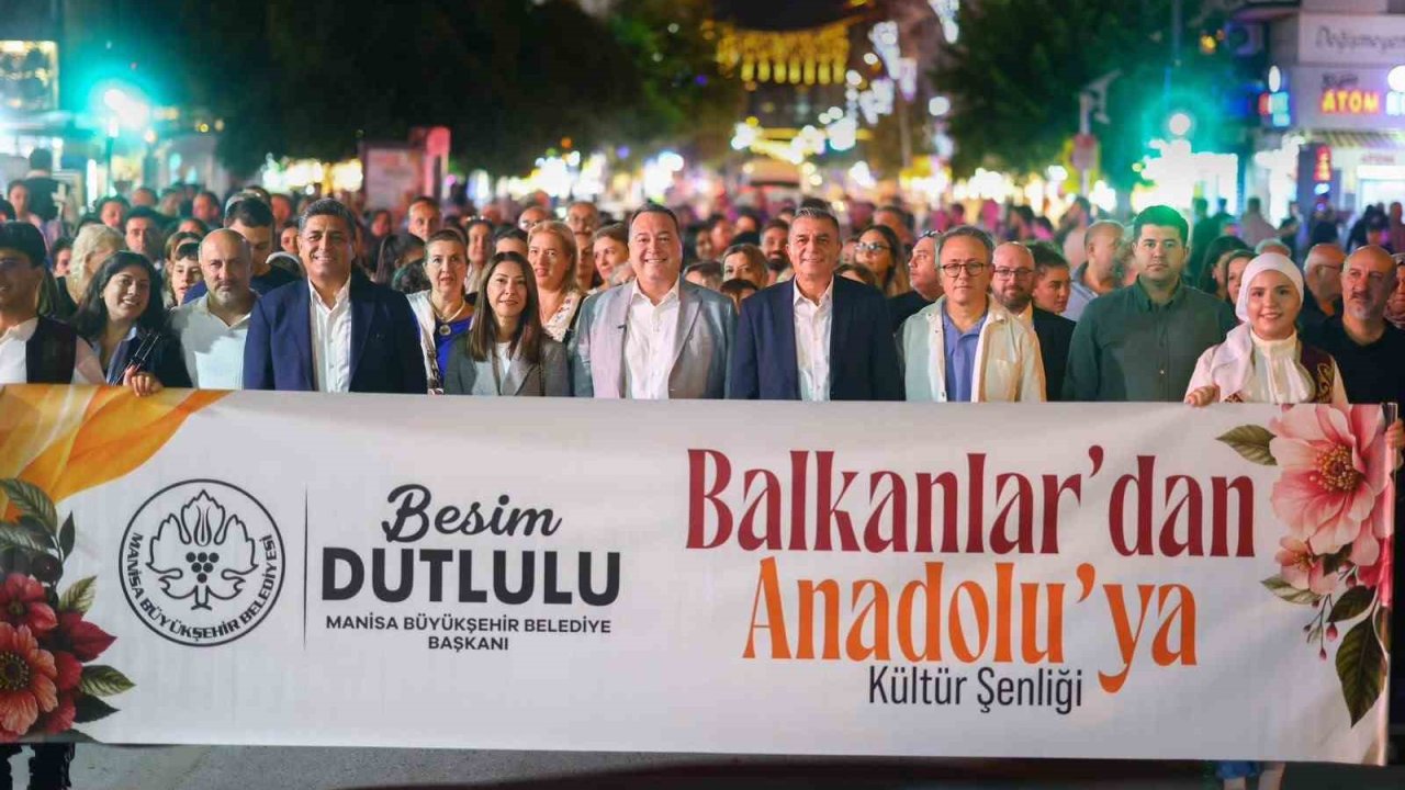 Balkanlardan Anadolu’ya Kültür Şenliği’nde Candan Erçetin coşkusu