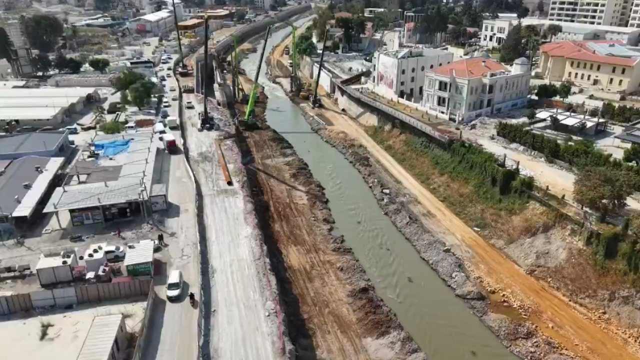 Antakya’da Ata Köprüsü’nde çalışmalar devam ediyor