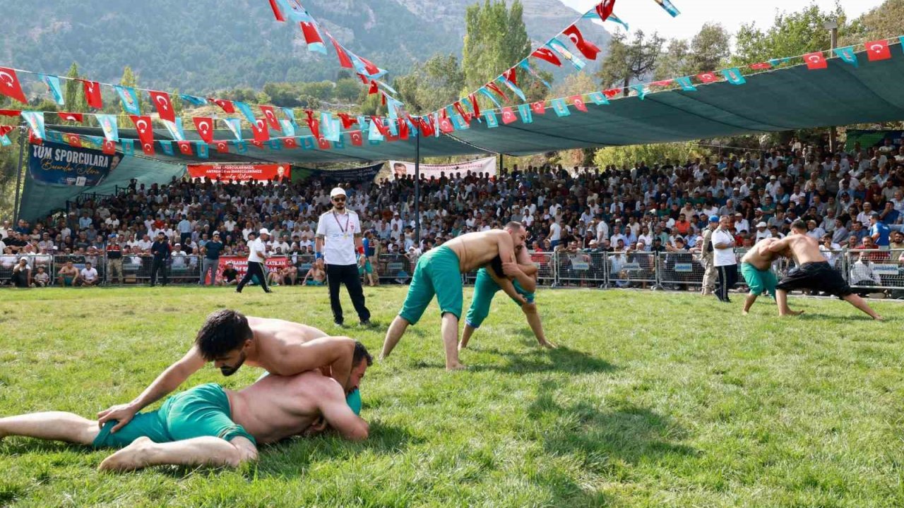 20 yıl sonra er meydanının başpehlivanları belli oldu