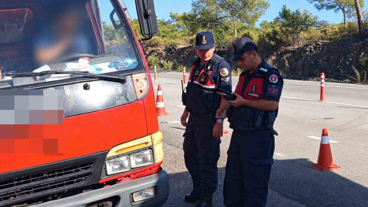 Jandarma trafik timlerince bir haftada 202 araç trafikten men edildi