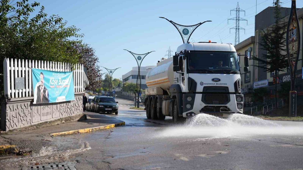 Serdar Mahallesi’nde köşe bucak temizlik
