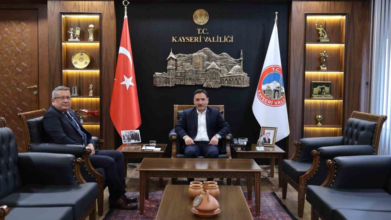 Vali Çiçek, İl Emniyet Müdürü Sinan Ergen’i kabul etti