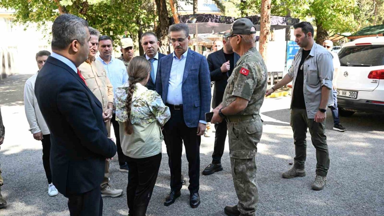 Vali Baruş, tarihi ve kültürel yapılarda incelemelerde bulundu