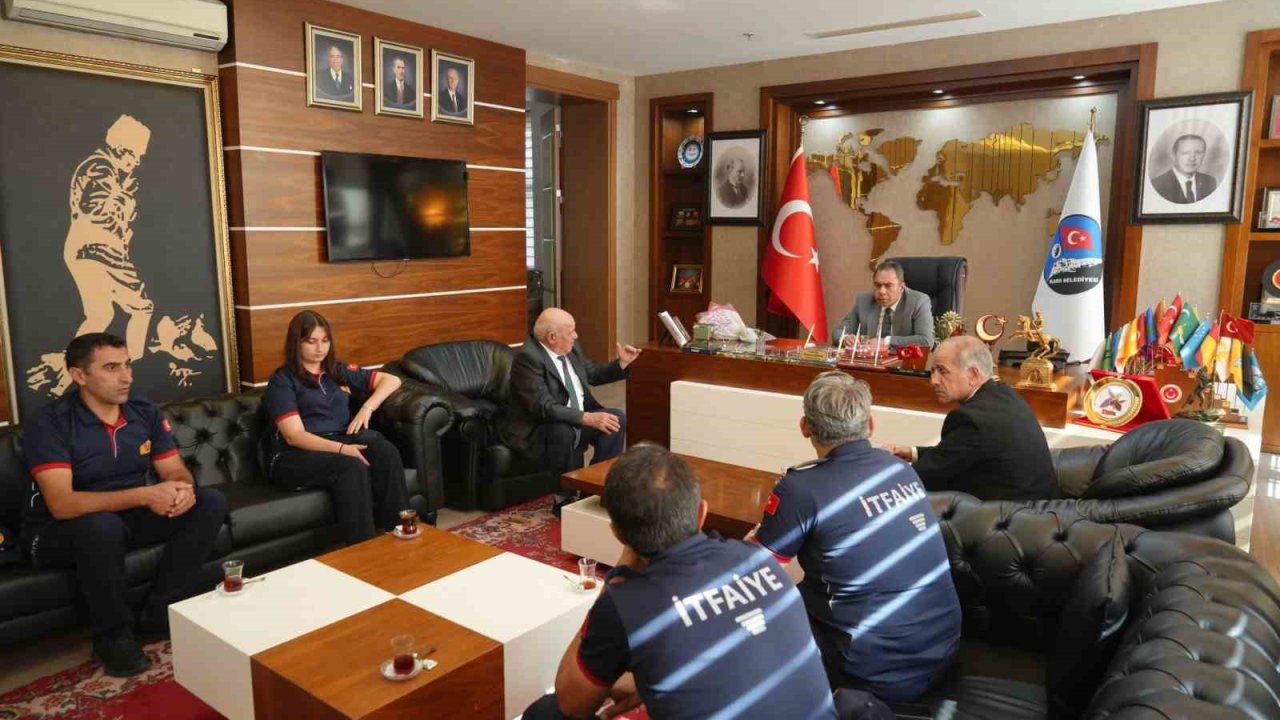 Kars’ta İtfaiye Haftası ziyareti: Başkan Senger itfaiyecileri ağırladı