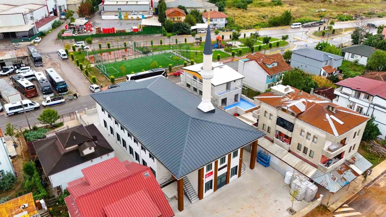 Gazze Şehitleri Cami ibadete gün sayıyor