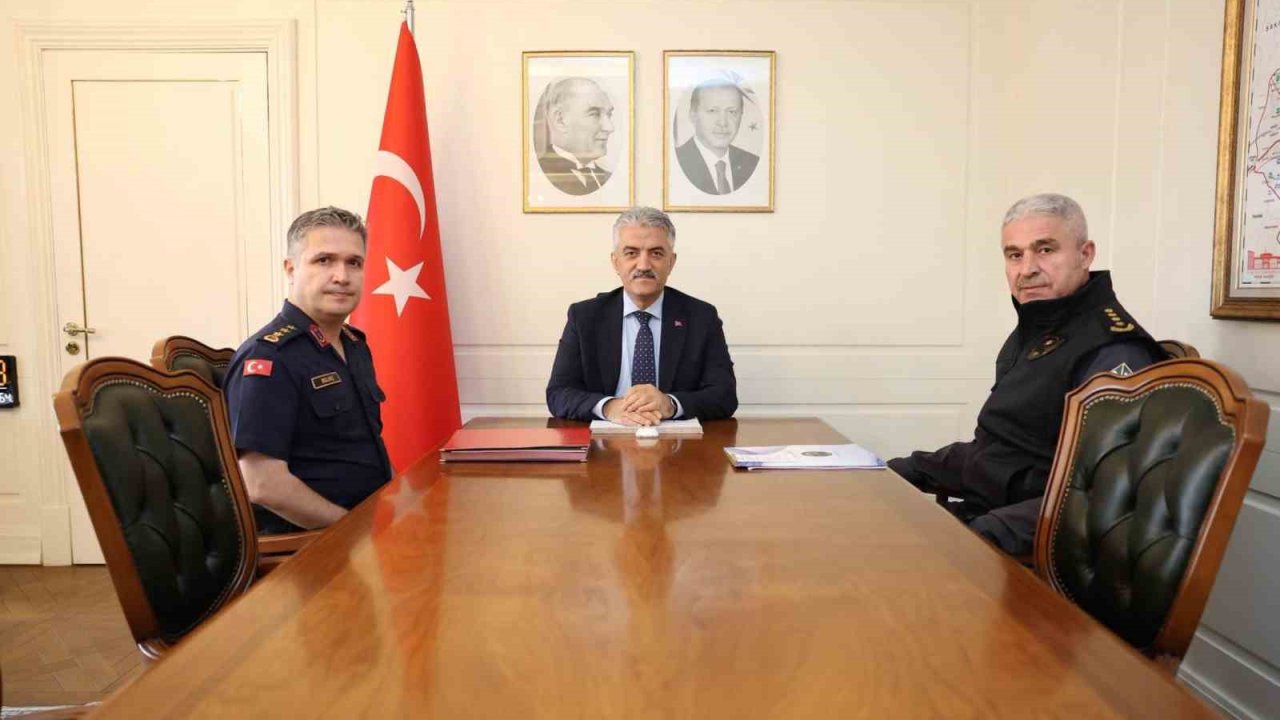 Düzce’de güvenlik ve asayiş toplantısı gerçekleştirildi