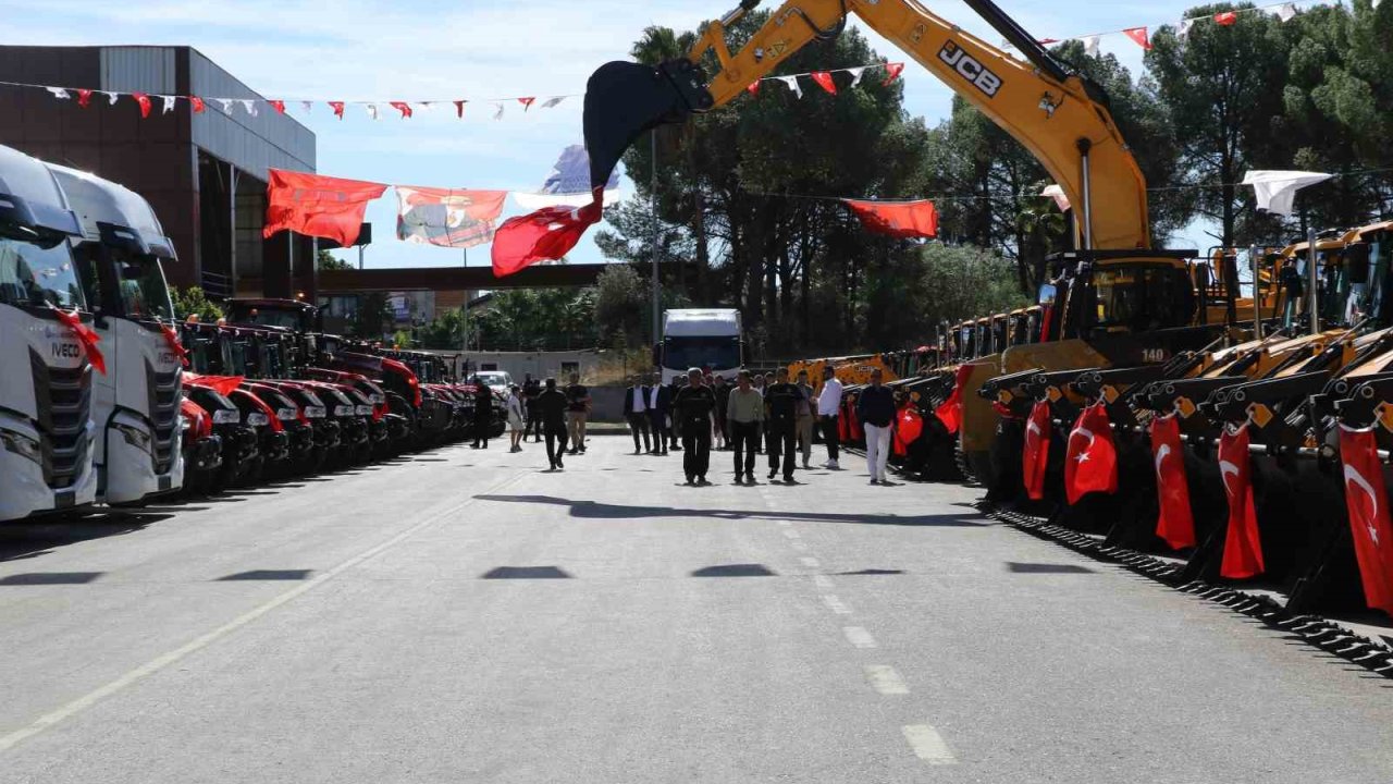 Antalya Büyükşehir Belediyesi filosuna 89 yeni araç