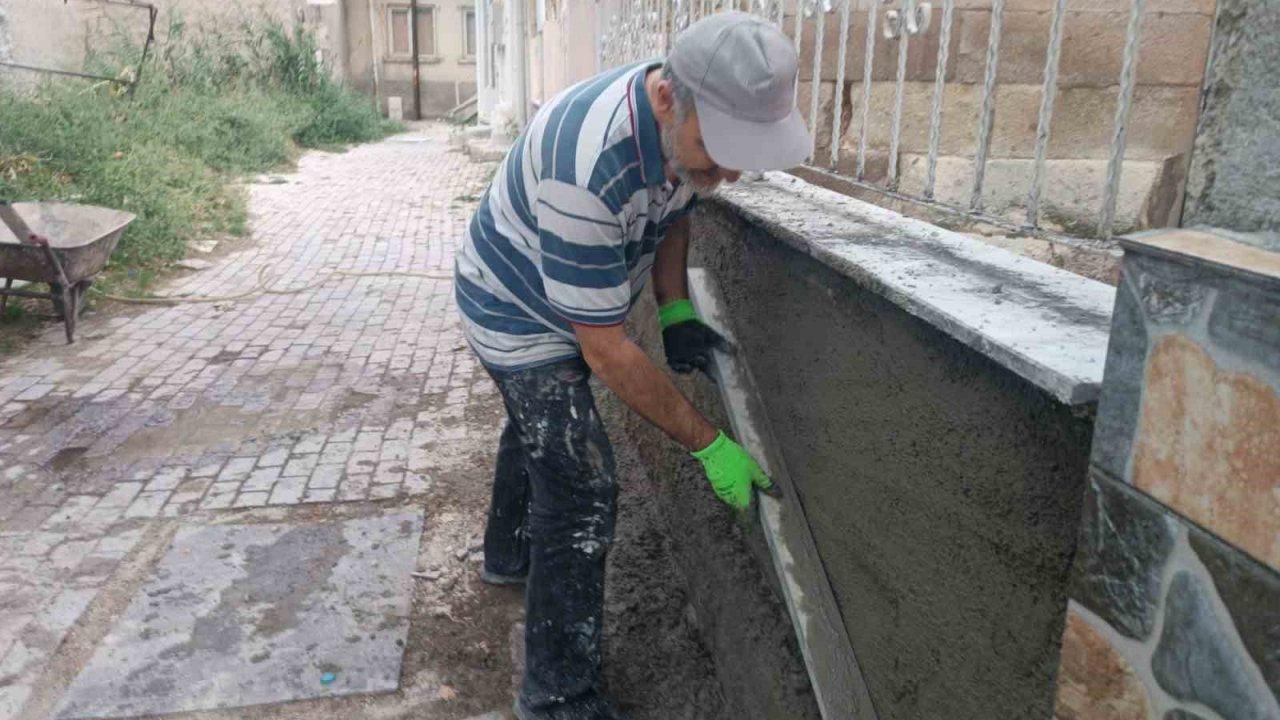 Cami imamından alkışlanacak davranış