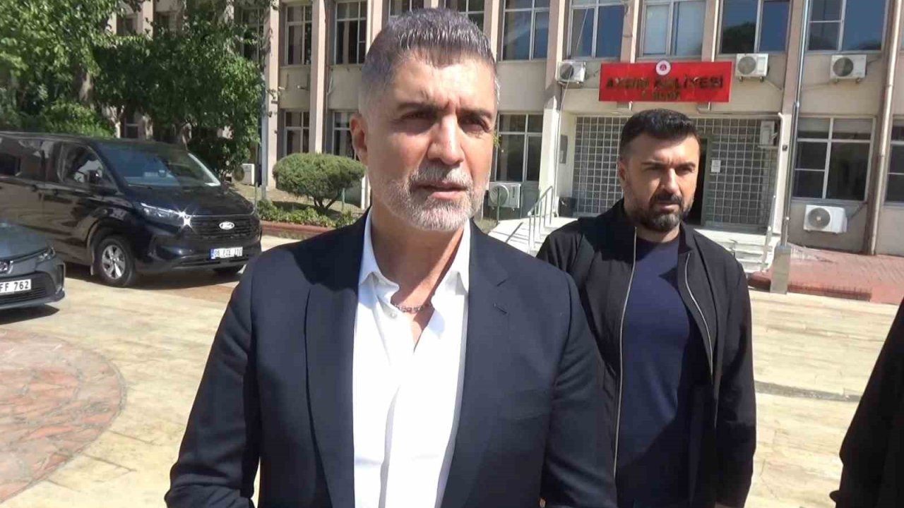 Sanatçı Özcan Deniz, kardeşlerinin hakaret davasında ifade verdi