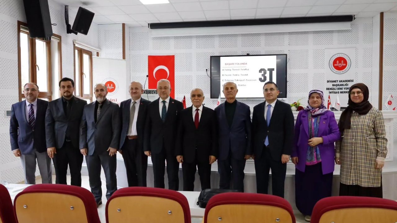 Denizli’de ‘İdeal Din Görevlisi Nasıl Olmalı’ konferansı düzenlendi