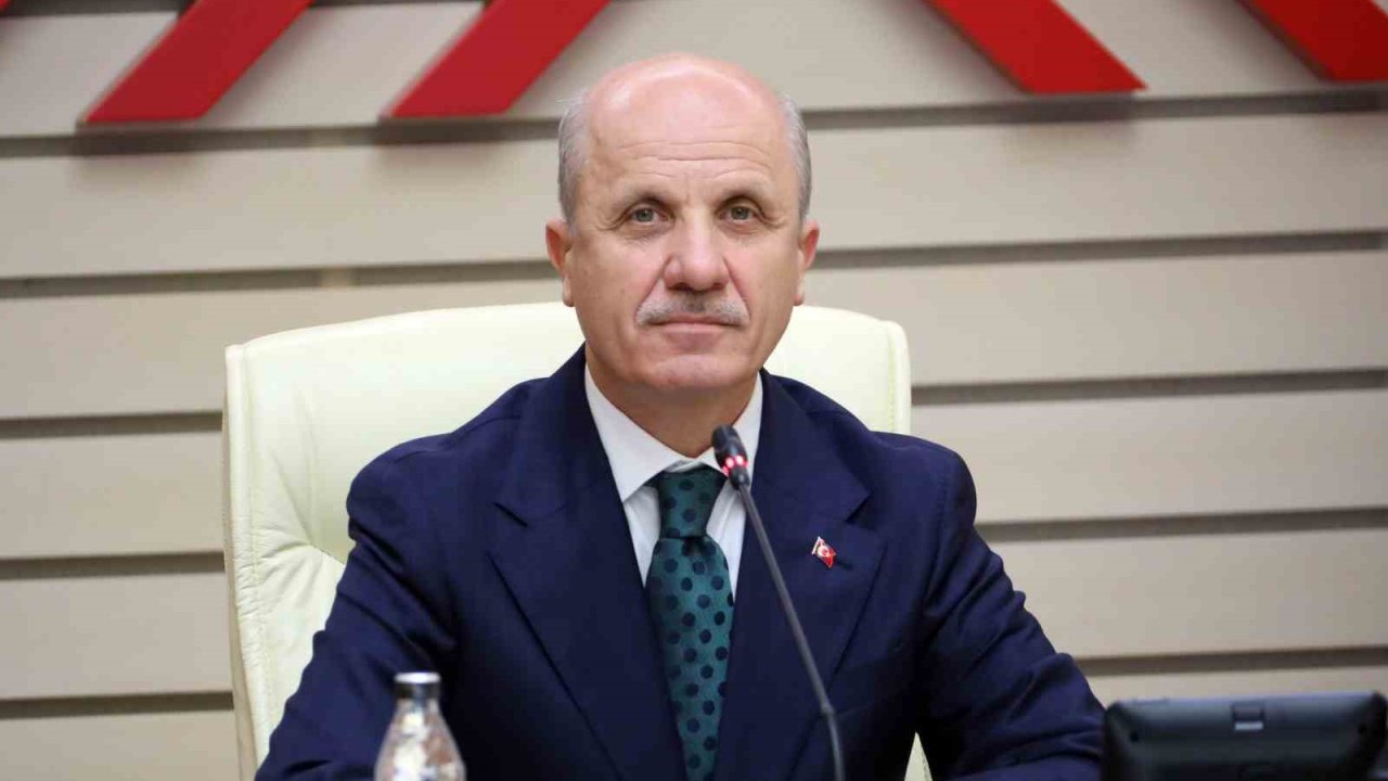 YÖK Başkanı Özvar Gazze İslam Üniversitesinde akademik yıl açılış dersini verdi