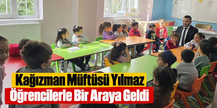 Kağızman Müftüsü Yılmaz Öğrencilerle Bir Araya Geldi