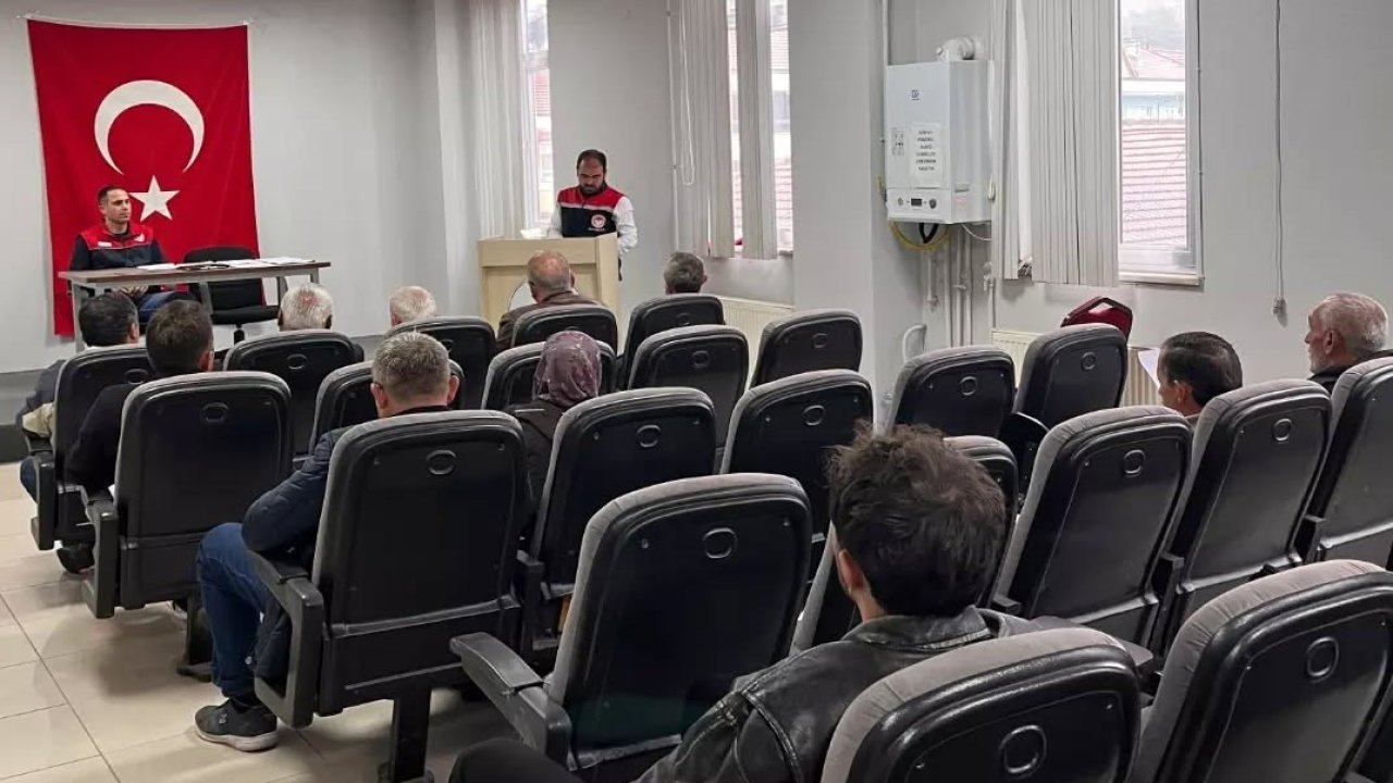 Yığılca’da kanatlı yetiştiricilerine yönetmelik bilgilendirmesi