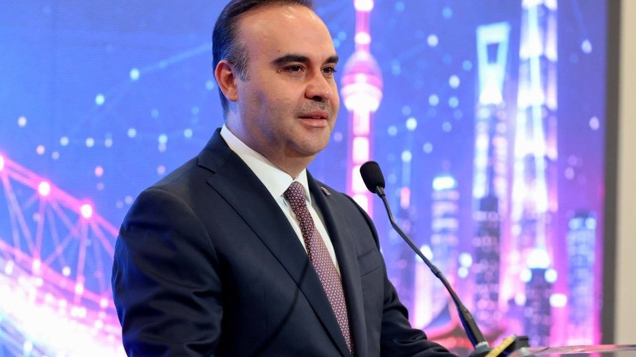 Bakan Kacır: "Türkiye Yüzyılı Kalkınma Hamlesi Programı kapsamında yatırımcılarımız için doğrudan ÖFB düzenlenecek"