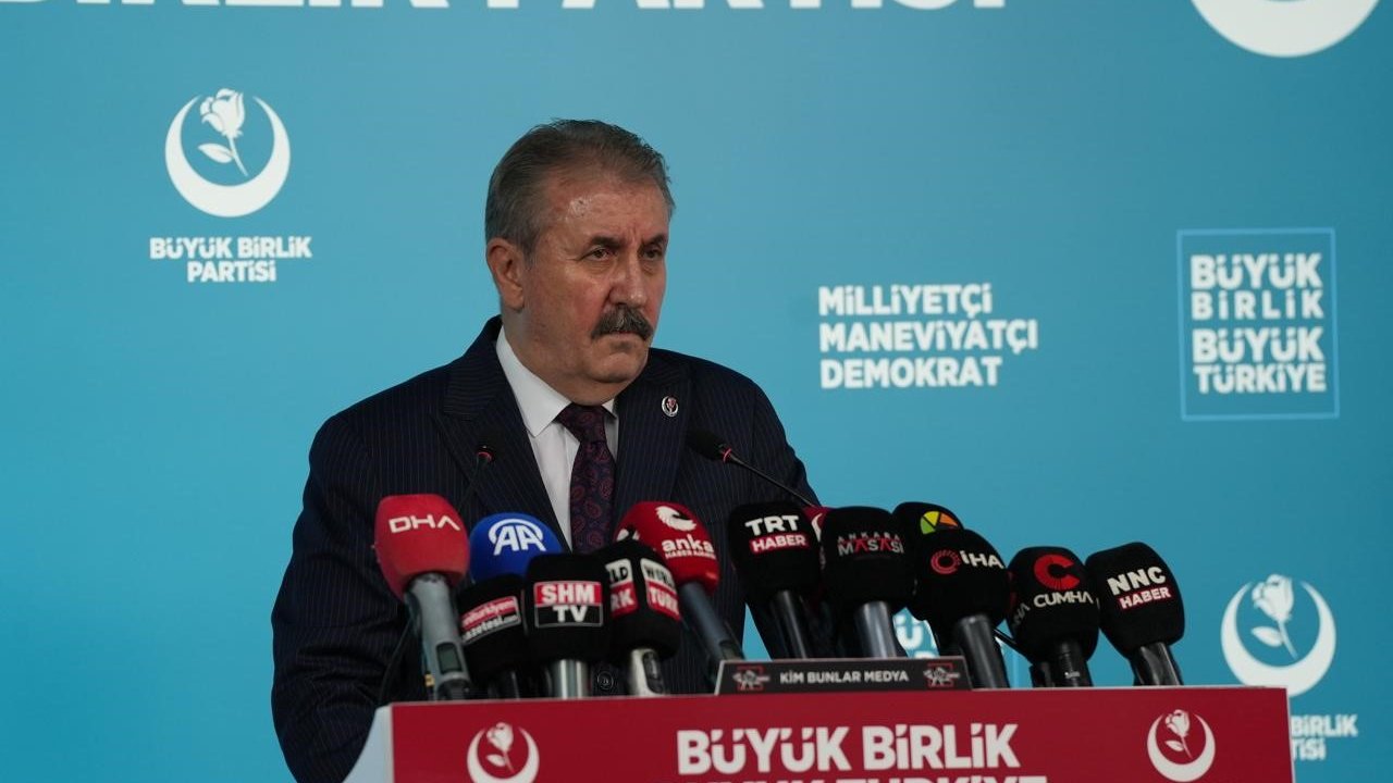 BBP Genel Başkanı Destici: "Bu zararlar mutlaka ama mutlaka vurgunculardan ve devleti soyanlardan karşılanmalıdır"