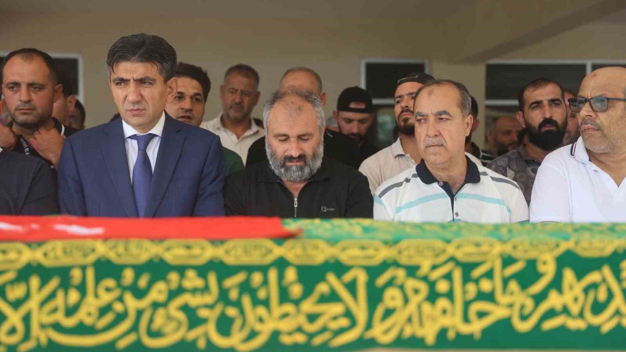 Kıbrıs’ta batan gemide kaybolan 6 yaşındaki Mehmet Asaf’ın cenazesi dualarla toprağa verildi
