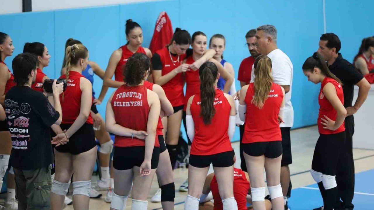 Turgutlu’da voleybol heyecanı başlıyor