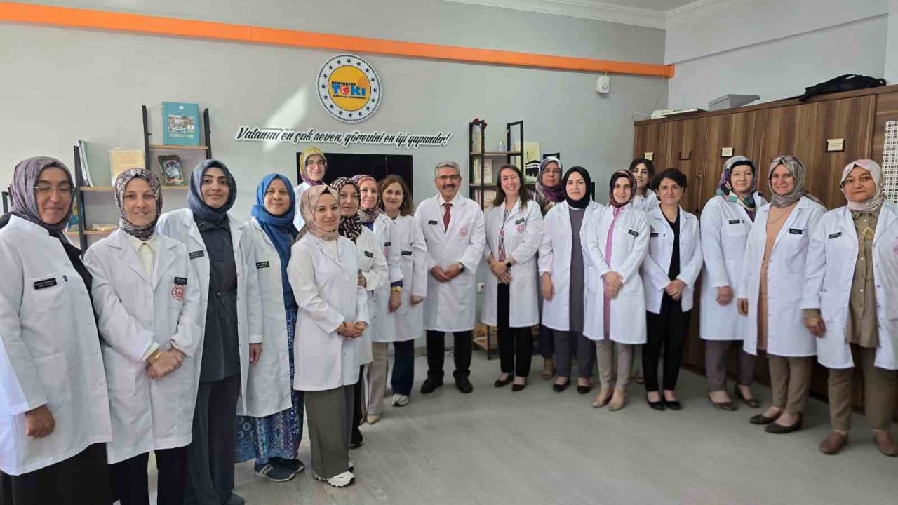 Erzincan’da öğretmenlere isimlik jesti