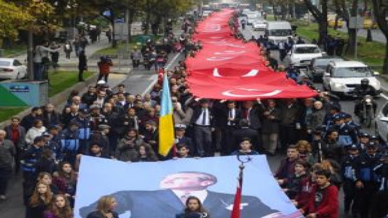 1001 metre boyunda Türk Bayrağı Açıldı