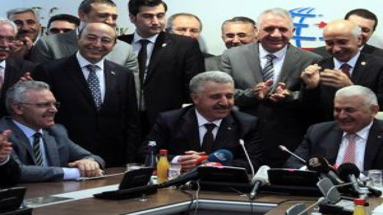 Başbakan Binali Yıldırım, Görevi Ahmet Arslan'a Teslim Etti