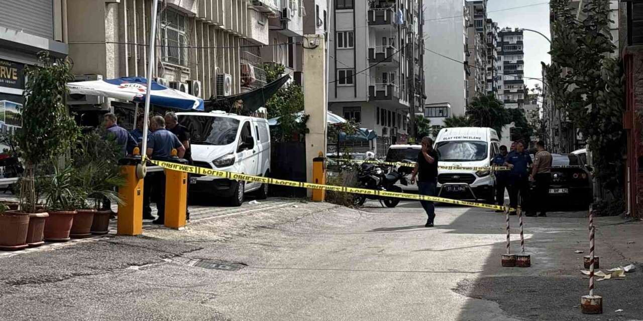 Adana’da iş yeri önünde silahlı saldırı: 1 ölü, 1 yaralı