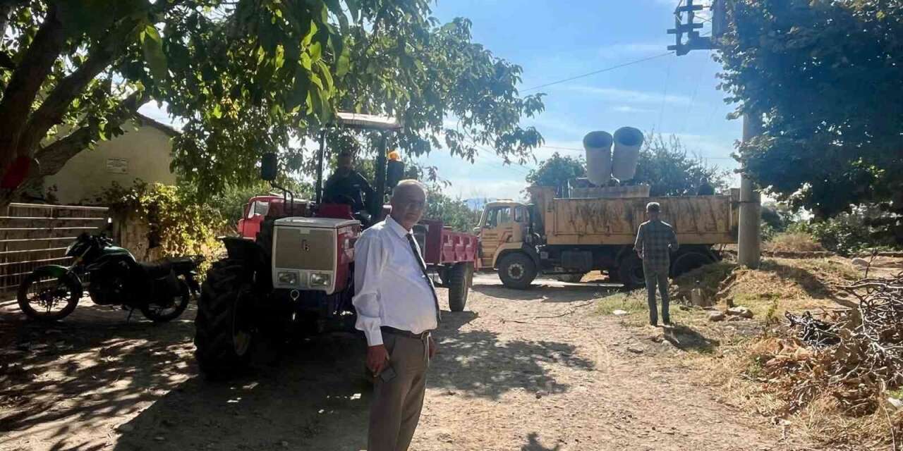 Sultanhisar Belediye Başkanı Yıldırımkaya, çalışmaları sahada takip ediyor