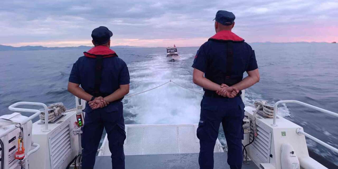 Aydın açıklarında 3 şahıs kurtarıldı