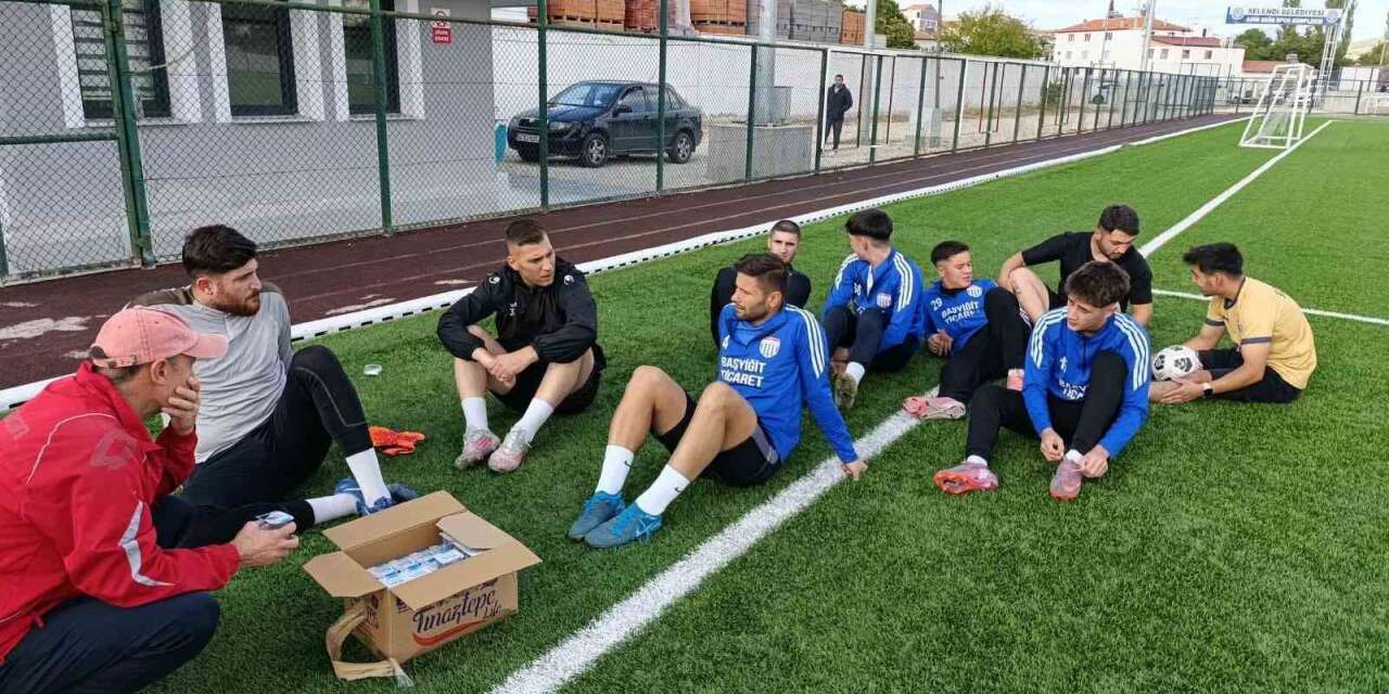 Selendi Belediyespor yeni sezon için sahaya indi