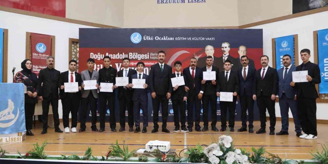 Ülkü Ocakları Doğu Anadolu bilgi yarışması finali Erzurum’da yapıldı