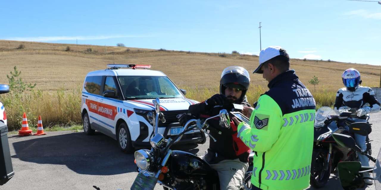 Bayburt’ta motosiklet ve motorlu bisikletler denetlendi