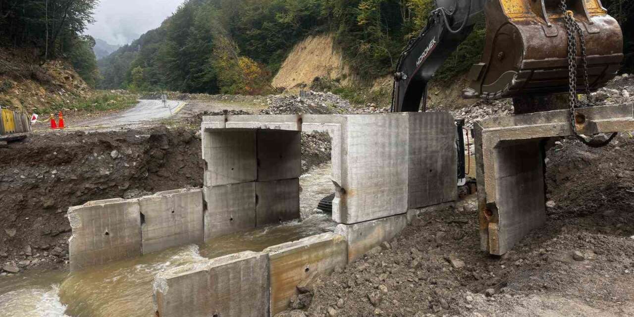 Yağışlarda çöken yolun alt yapısı güçlendirildi