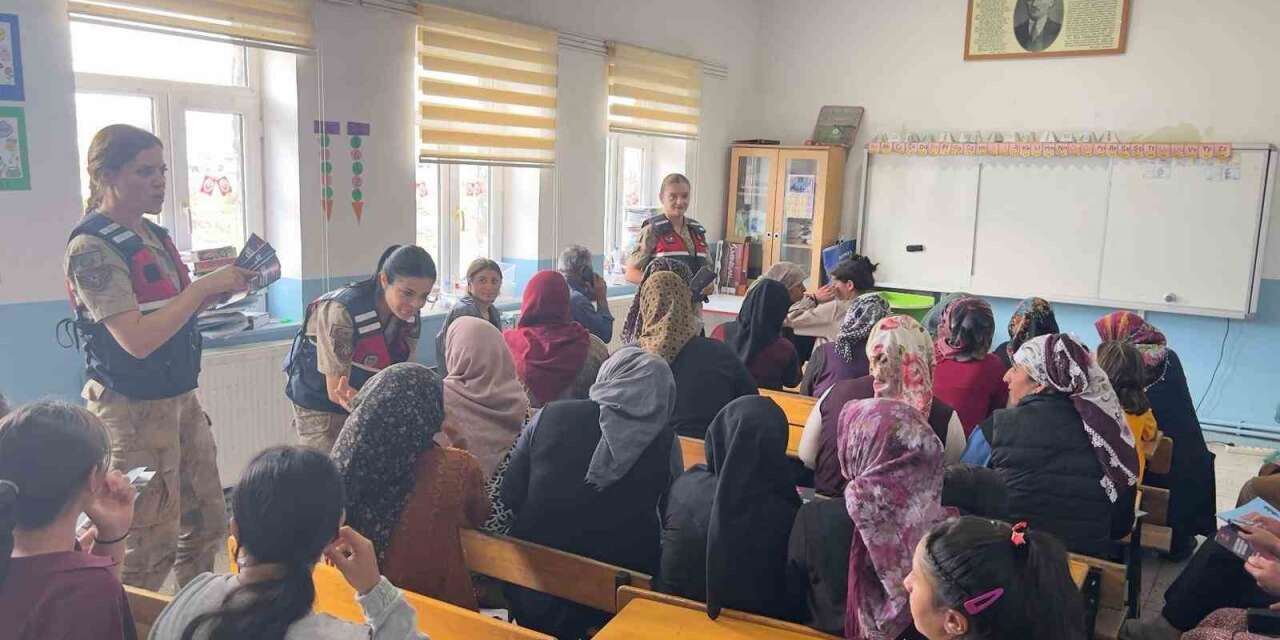 Kars’ta 152 vatandaşa KADES ve 6284 sayılı Kanun anlatıldı