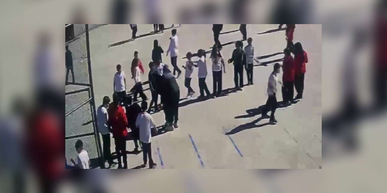 Öğretmenin hayat kurtaran manevrası güvenlik kamerasında