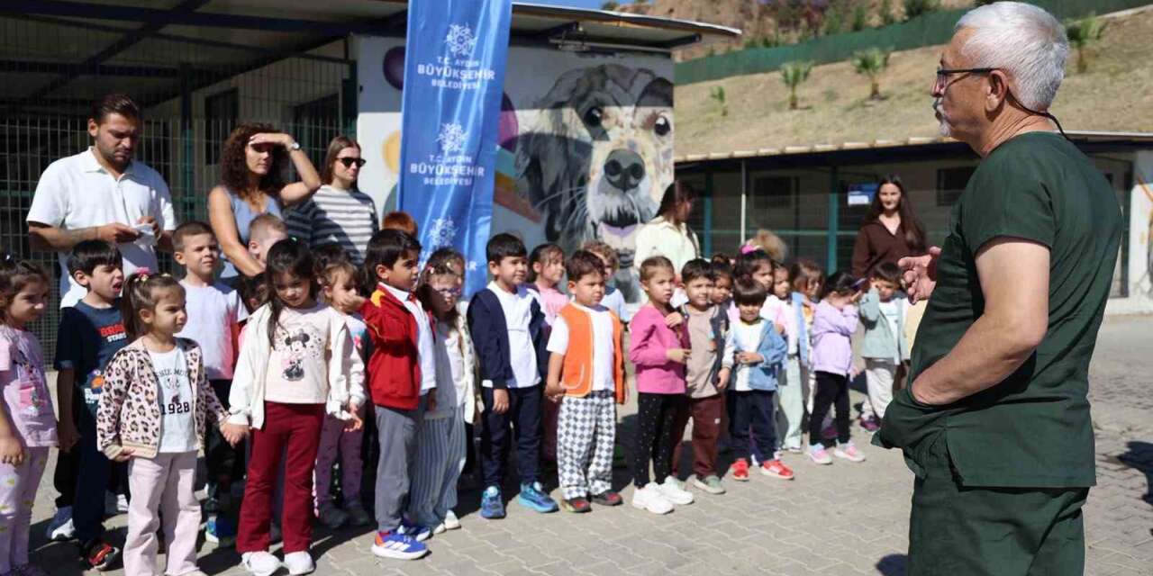 Aydın’da çocuklar Hayvan Bakım Merkezi’ni gezdi