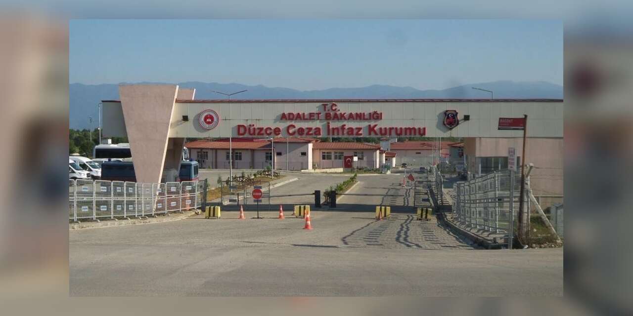 Düzce’de çeşitli suçlardan aranan 35 kişi yakalandı 18’i tutuklandı