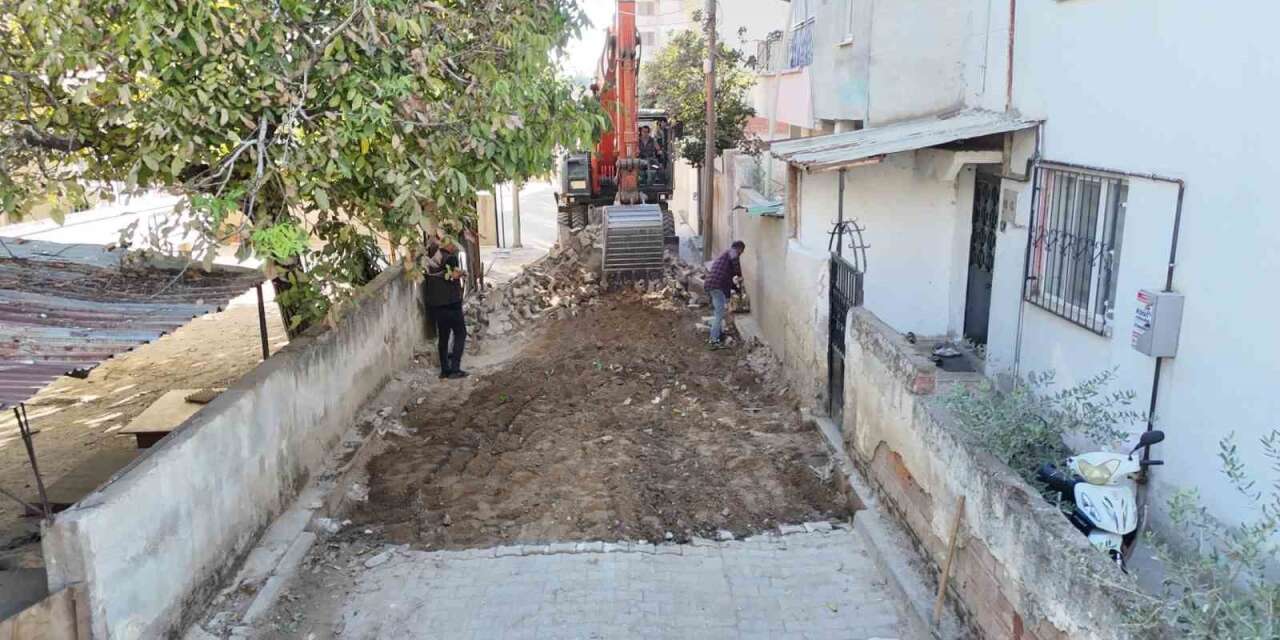 Nazilli Yeşil Mahalle’de yol yenileme çalışmaları başladı