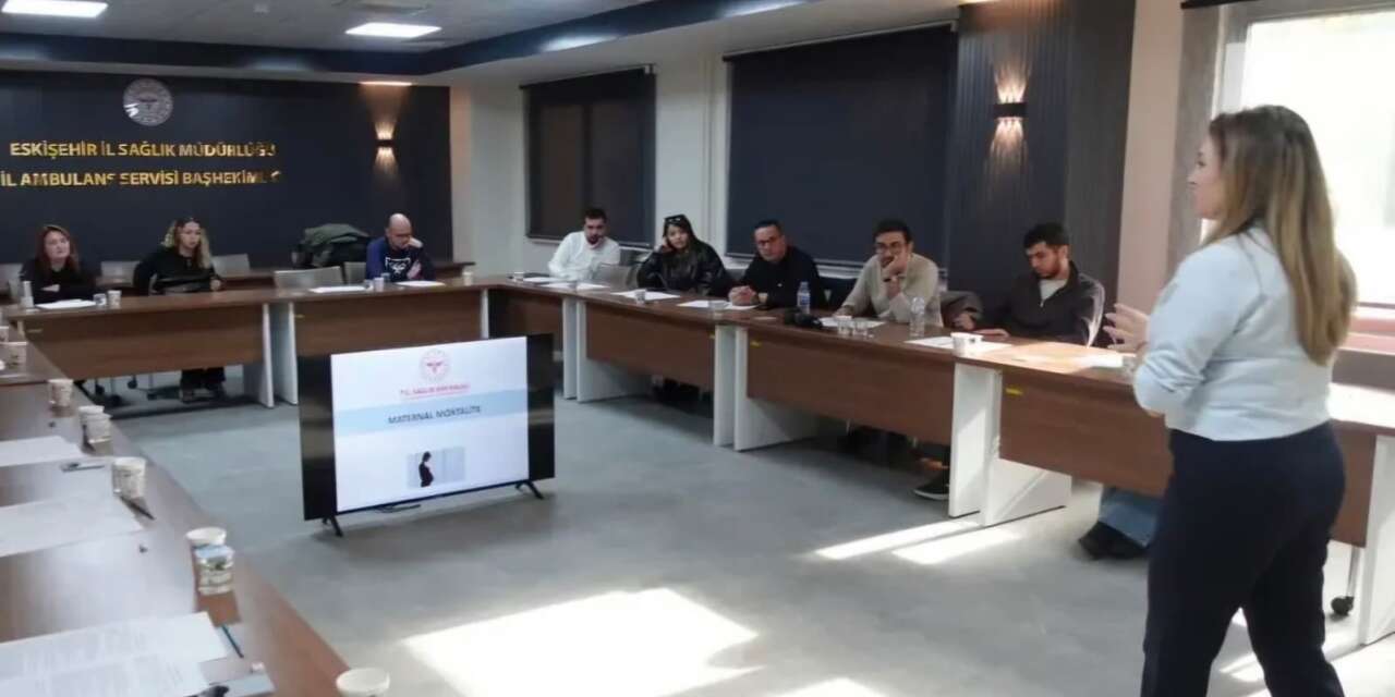 Eskişehir’de sağlık personeline "Obstetrik Aciller Eğitimi" verildi