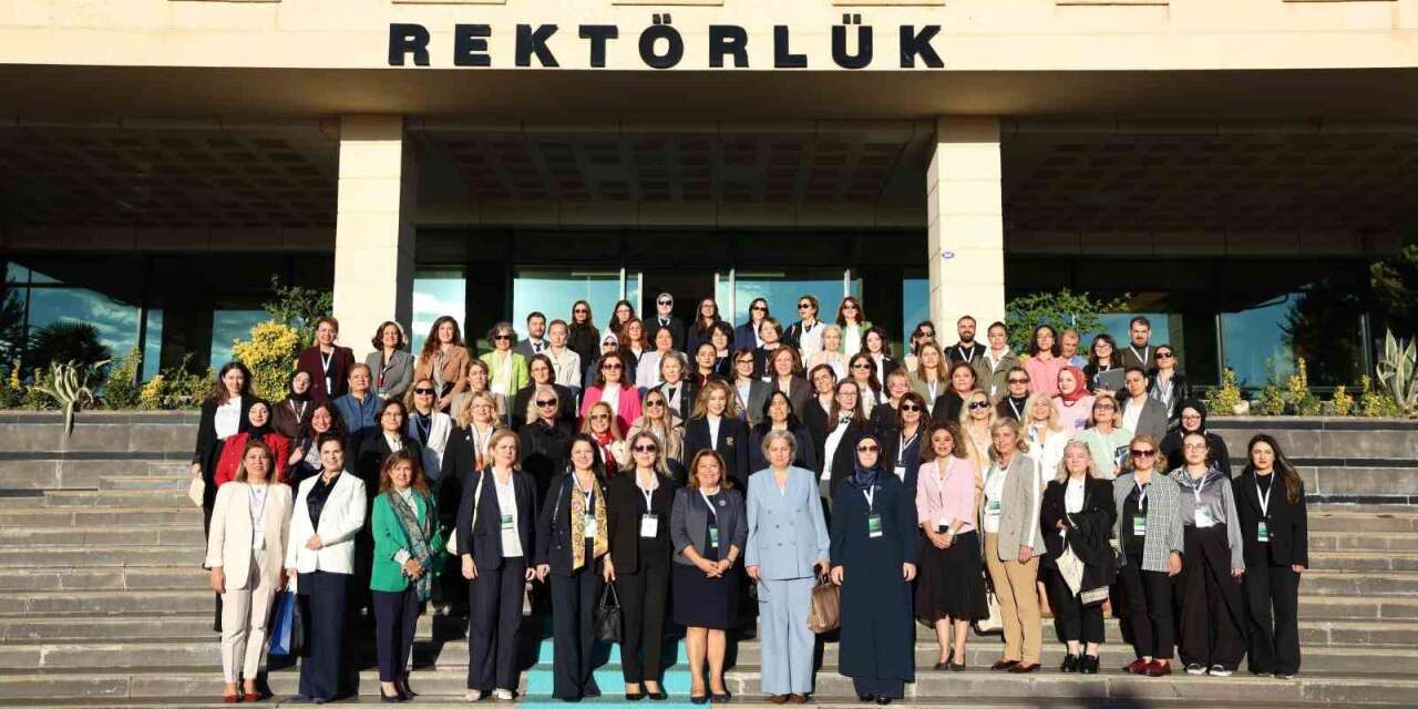 Hasan Kalyoncu Üniversitesi’nde "İklim Bilim Kadın 2035 Çalıştayı" gerçekleştirildi