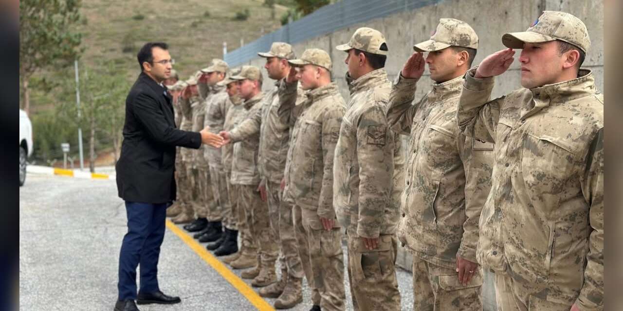 Refahiye Kaymakamı Taşkıran’dan jandarma karakoluna ziyaret