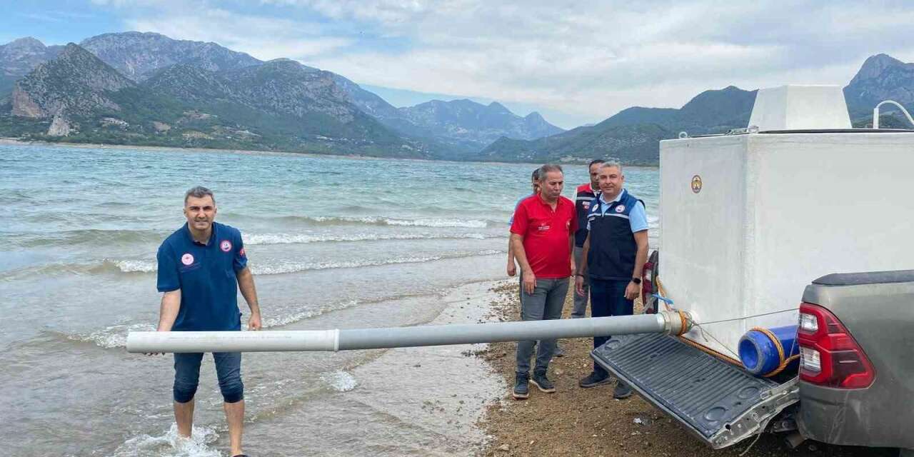 Kozan’da 665 bin sazan yavrusu baraj ve göletlere bırakıldı