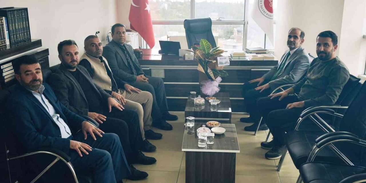 Nüfus Müdürlüğü personelinden Müftü Durmuş’a anlamlı ziyaret