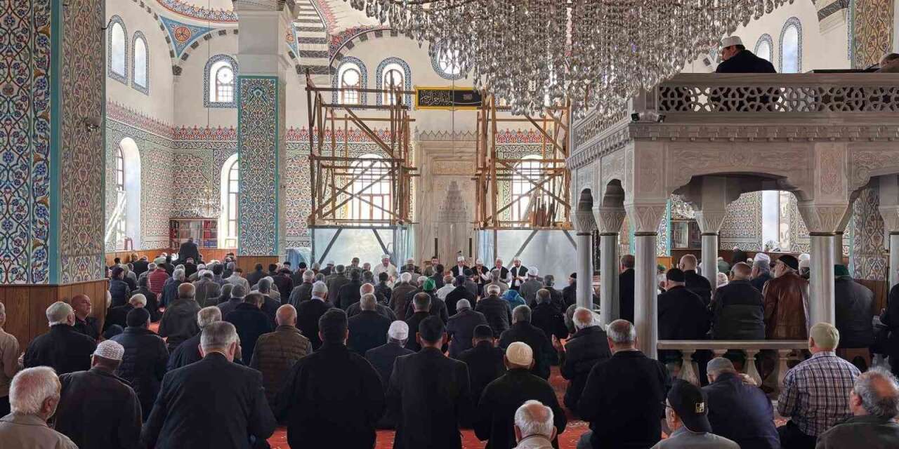 Düzce’de vefat eden din görevlileri için mevlid-i şerif okutuldu